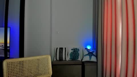 Call me baby  real name Eva   online show from 18, 12, 2025