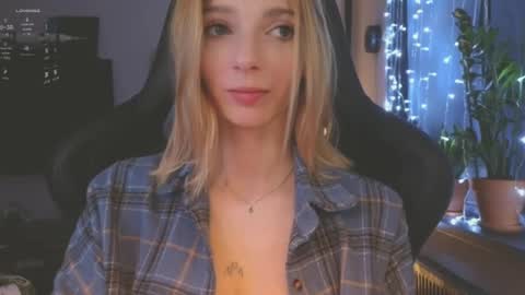 Snapshot of baby_gopn1k chatting on 11, 12, 2024 baby gopn1k online show from 11, 12, 2024