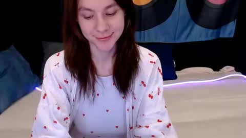 baby_kitte online show from 22, 12, 2024