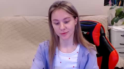 baby_kitte online show from 27, 1, 2025