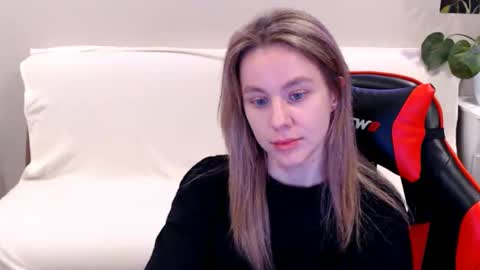 baby_kitte online show from 13, 2, 2025