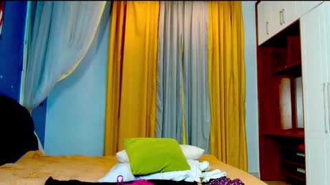 Snapshot of baby_petite1 chatting on 12, 9, 2025 Baby Petite online show from 12, 9, 2025