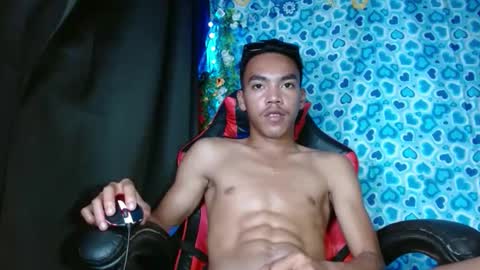 Snapshot of baby_razell chatting on 7, 3, 2025 baby_razell online show from 7, 3, 2025
