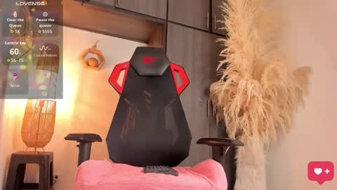 FOLLOW ME  online show from 23, 11, 2025