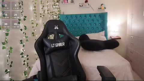 Snapshot of babyangiee chatting on 4, 3, 2025 Instagram online show from 4, 3, 2025