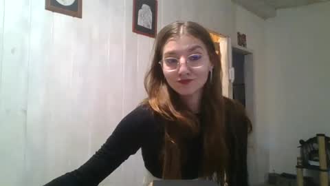 Snapshot of babydemon6 chatting on 15, 6, 2026 babydemon6 online show from 15, 6, 2026