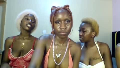 Snapshot of babydoll_230 chatting on 27, 6, 2026 Babydoll 230 online show from 27, 6, 2026