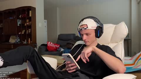 Snapshot of babyfacenorth chatting on 7, 12, 2024 Big cock boy online show from 7, 12, 2024