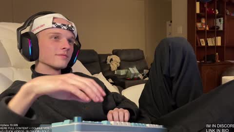 Snapshot of babyfacenorth chatting on 31, 12, 2024 Big cock boy online show from 31, 12, 2024