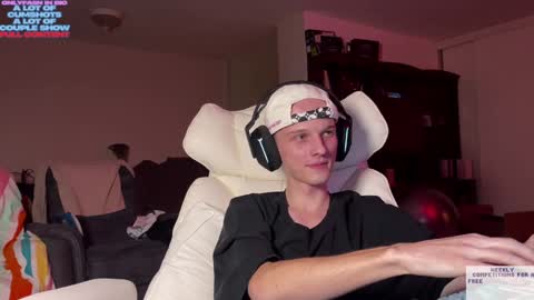 Snapshot of babyfacenorth chatting on 18, 1, 2025 Big cock boy online show from 18, 1, 2025