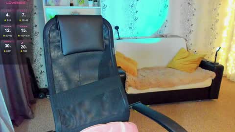 Snapshot of babyfoxyy chatting on 5, 12, 2024 maddy online show from 5, 12, 2024