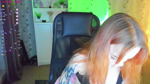 Snapshot of babyfoxyy chatting on 19, 12, 2024 maddy online show from 19, 12, 2024