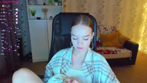 Snapshot of babyfoxyy chatting on 23, 12, 2024 maddy online show from 23, 12, 2024