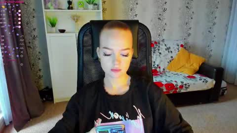 Snapshot of babyfoxyy chatting on 25, 2, 2025 maddy online show from 25, 2, 2025