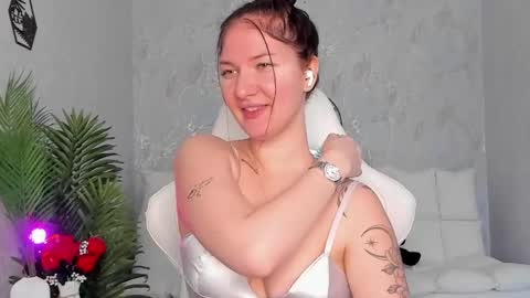 Sophia online show from 5, 10, 2025