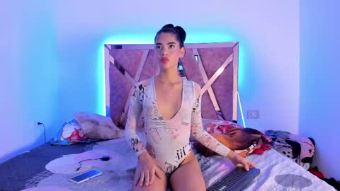 Snapshot of babyvale_ chatting on 9, 5, 2026 Valentina online show from 9, 5, 2026