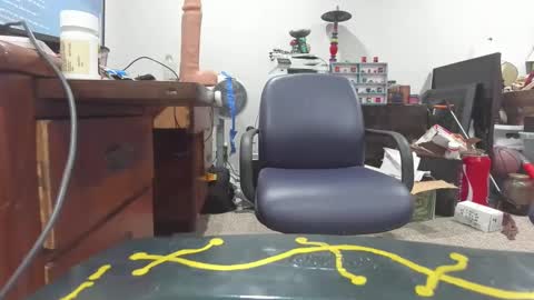 Snapshot of bad_boy4u2abuse chatting on 11, 10, 2025 bad_boy4u2abuse online show from 11, 10, 2025