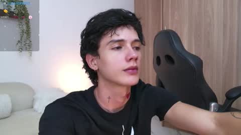 Snapshot of badboy_one chatting on 28, 9, 2025 jhojan online show from 28, 9, 2025