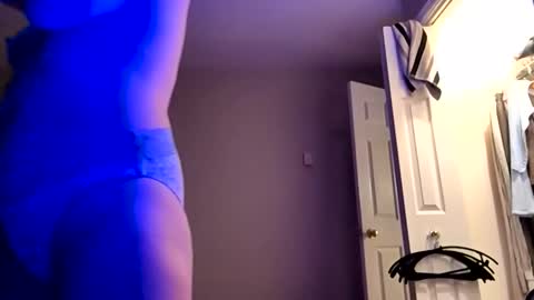 badgirlsclub1029 online show from 13, 1, 2026