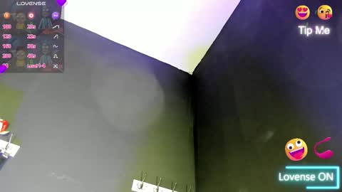 bagiolett  online show from 14, 11, 2025