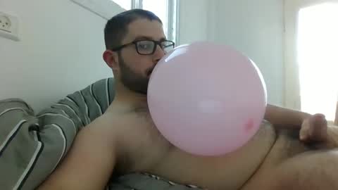 Snapshot of balloonman835316 chatting on 2, 3, 2025 balloonman835316 online show from 2, 3, 2025