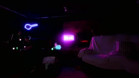 Snapshot of banjoey48 chatting on 13, 1, 2026 BANJOEY online show from 13, 1, 2026