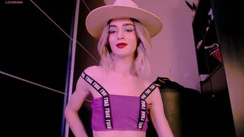 Barbara Blossom online show from 17, 12, 2024