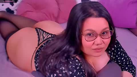 Barbie Kim online show from 17, 10, 2025