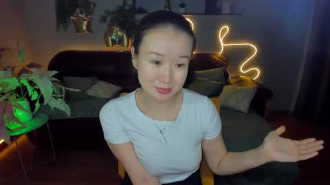 Snapshot of barbaramiles chatting on 8, 12, 2024 Barbara online show from 8, 12, 2024