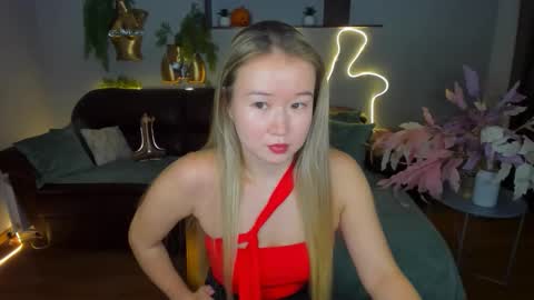 Snapshot of barbaramiles chatting on 28, 10, 2025 Barbara online show from 28, 10, 2025