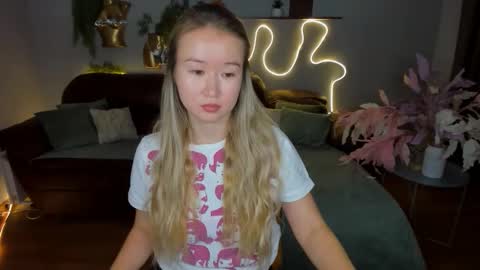 Snapshot of barbaramiles chatting on 30, 10, 2025 Barbara online show from 30, 10, 2025