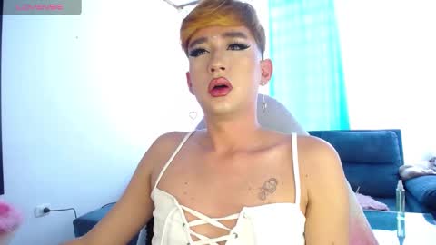          I work from home this is my room 3 online show from 9, 1, 2025