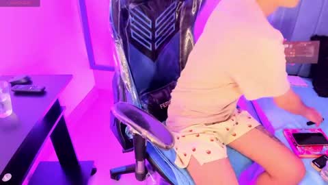          I work from home this is my room 3 online show from 2, 4, 2026