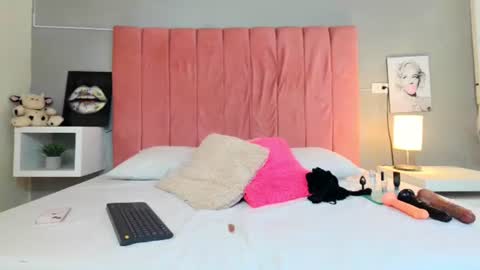 Snapshot of barbie_lorens chatting on 4, 8, 2026 Barbie lorens online show from 4, 8, 2026