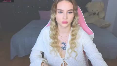 Snapshot of barbieee_doll chatting on 13, 5, 2026 Eva online show from 13, 5, 2026