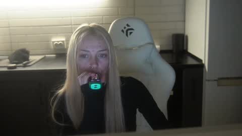 Snapshot of barbinsss chatting on 25, 12, 2024 barbinsss online show from 25, 12, 2024