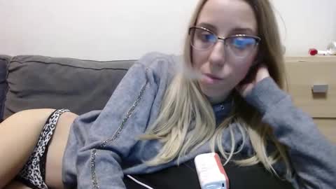 Lena online show from 25, 2, 2026