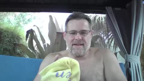 Snapshot of barry_42 chatting on 27, 4, 2026 Barry Arnauld online show from 27, 4, 2026