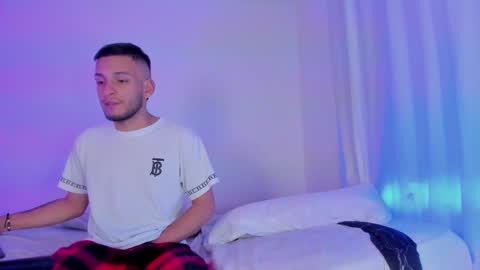 Bruce  online show from 26, 9, 2025