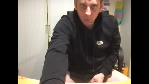 Snapshot of bart32j chatting on 5, 3, 2025 bart32j online show from 5, 3, 2025