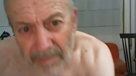 Snapshot of bassistamp chatting on 5, 7, 2026 bassistamp online show from 5, 7, 2026