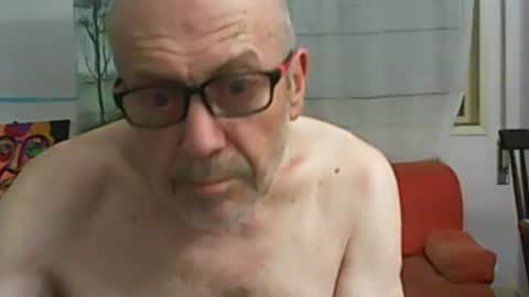 Snapshot of bassistamp chatting on 25, 7, 2026 bassistamp online show from 25, 7, 2026