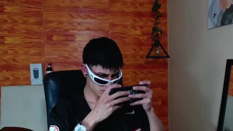 Bastian online show from 12, 2, 2025