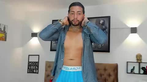 Snapshot of bastian_jones1 chatting on 9, 9, 2025 bastian_jones1 online show from 9, 9, 2025