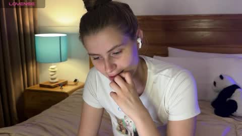 Snapshot of batewithkate chatting on 2, 6, 2026 Katrin online show from 2, 6, 2026