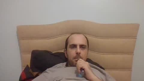 Snapshot of bayto chatting on 11, 12, 2024 bayto online show from 11, 12, 2024