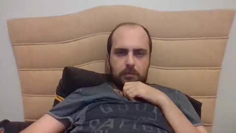 Snapshot of bayto chatting on 11, 1, 2025 bayto online show from 11, 1, 2025