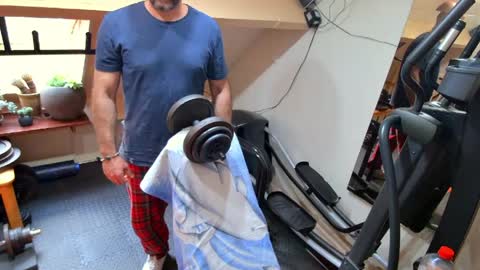 bazzz_8 online show from 16, 4, 2026