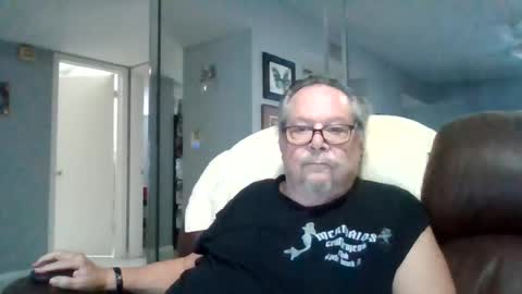 Snapshot of bbb1952 chatting on 24, 6, 2026 Single Grandpa in Florida. Love to C2C and have Fun Privately online show from 24, 6, 2026