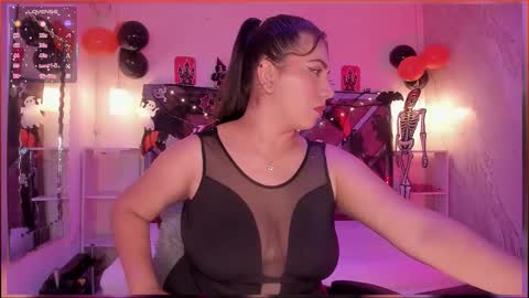 Cloe  online show from 23, 10, 2025